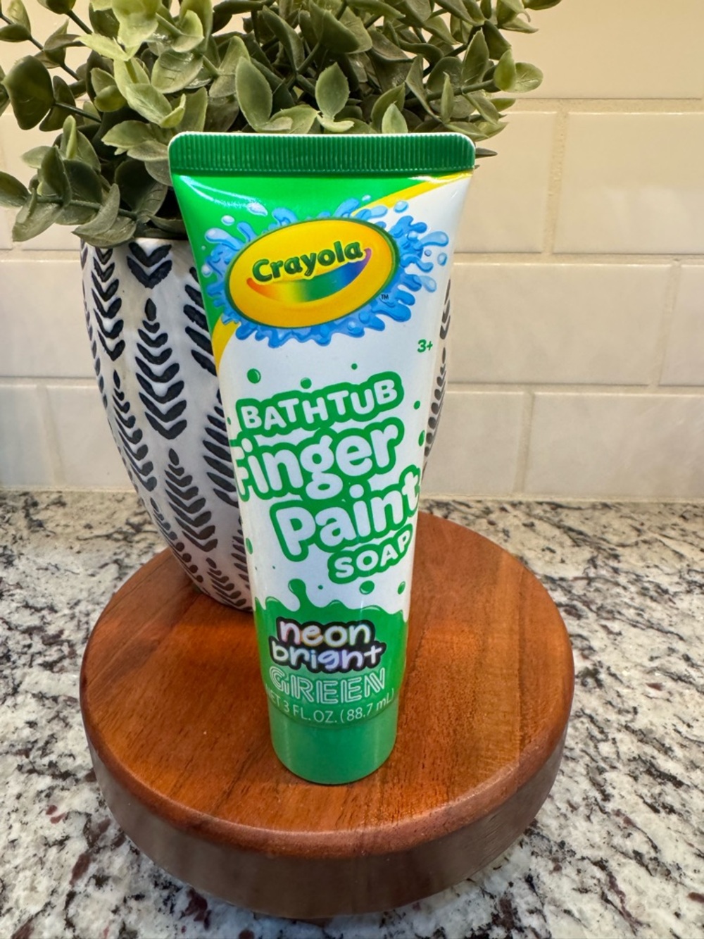 Crayola Neon Bright Green Bathtub Finger Paint Soap Tube